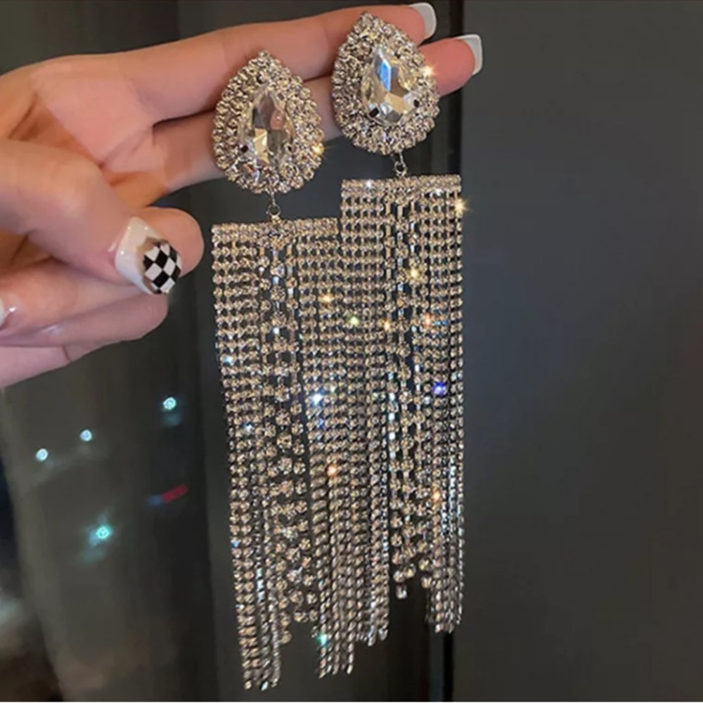 🌟 Silver Rhinestone Big Long Earrings